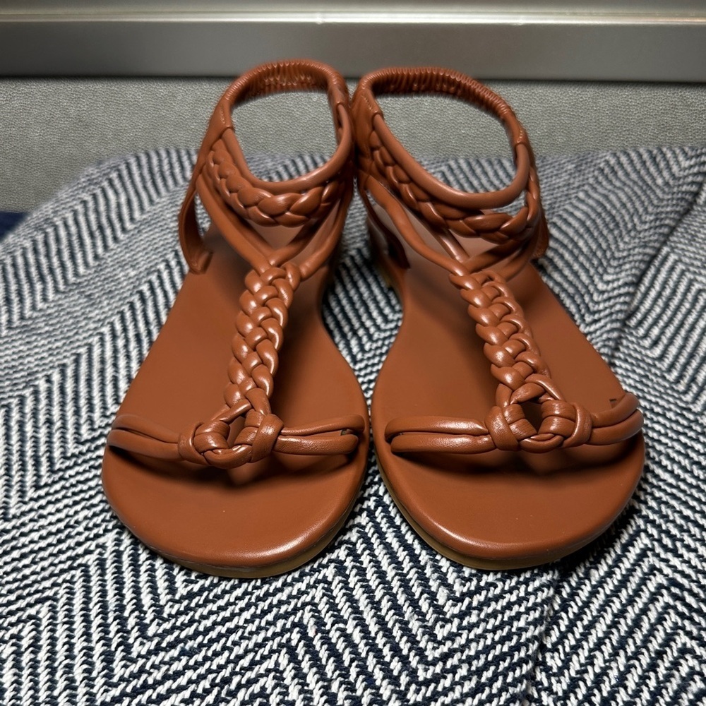NWOT Braided Brown T-strap Slingback Flat Sandals - Picture 2 of 5